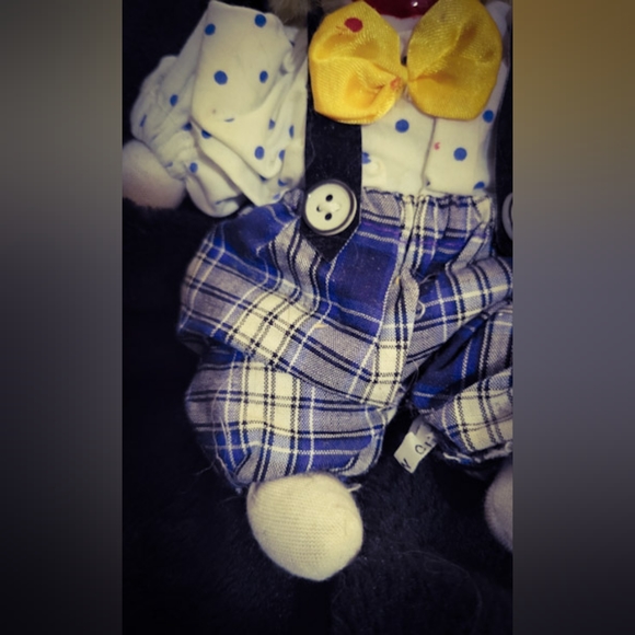 FIVE DOLLAR BIN - Spooky Little Vintage Clown Doll - Undated - Porcelain - Picture 5 of 6